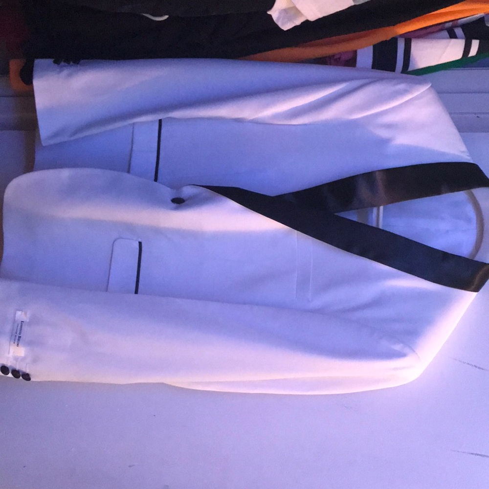White and black Lorenzo Bruno blazer